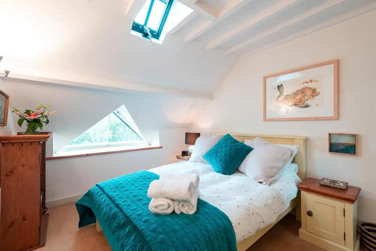 Converted Chapel, Stunning Sea & Mountain Views! Penmaenmawr Zewnętrze zdjęcie